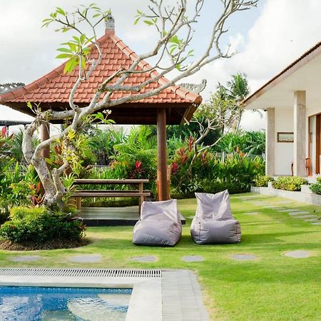 Rara Guesthouse Canggu Buitenkant foto