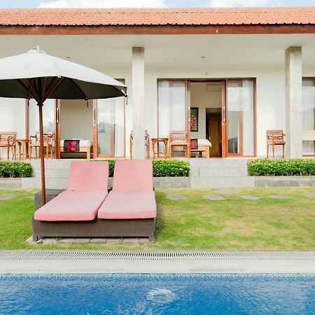 Rara Guesthouse Canggu Buitenkant foto