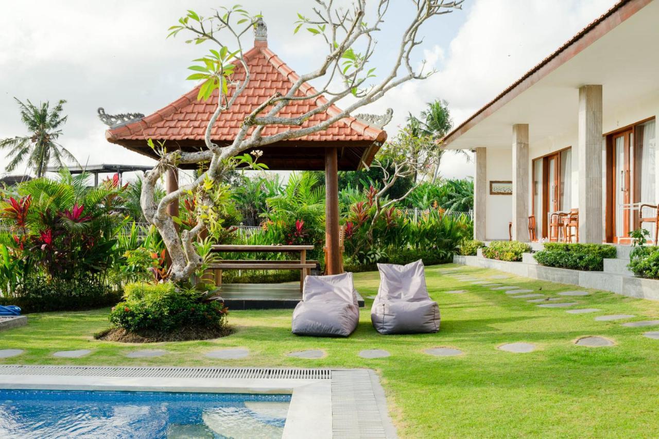 Rara Guesthouse Canggu Buitenkant foto