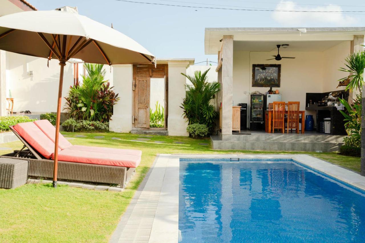 Rara Guesthouse Canggu Buitenkant foto