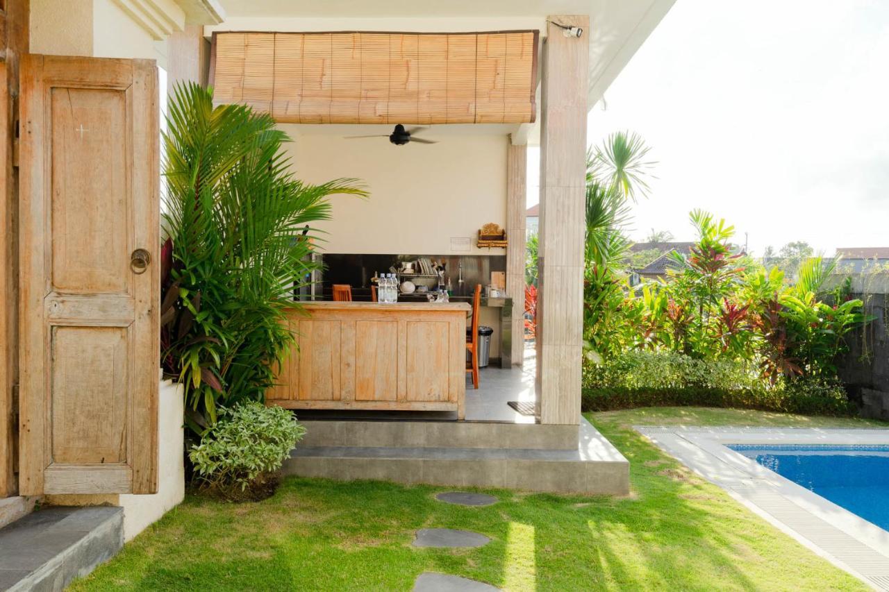 Rara Guesthouse Canggu Buitenkant foto